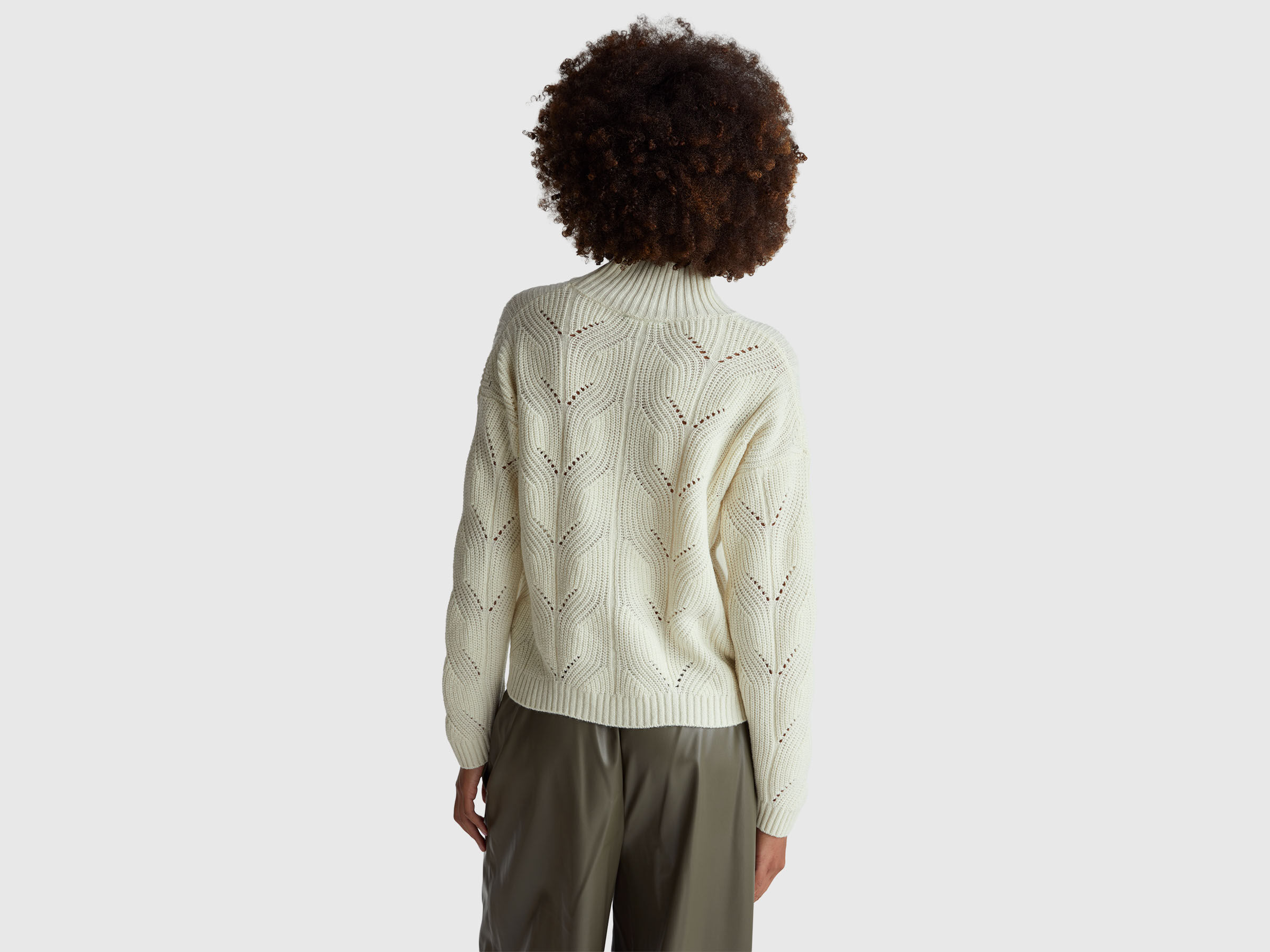 TURTLE NECK SWEATER Mulher image number 2